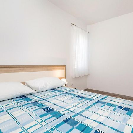 Lovely Apartment In Mandre With Wifi Εξωτερικό φωτογραφία