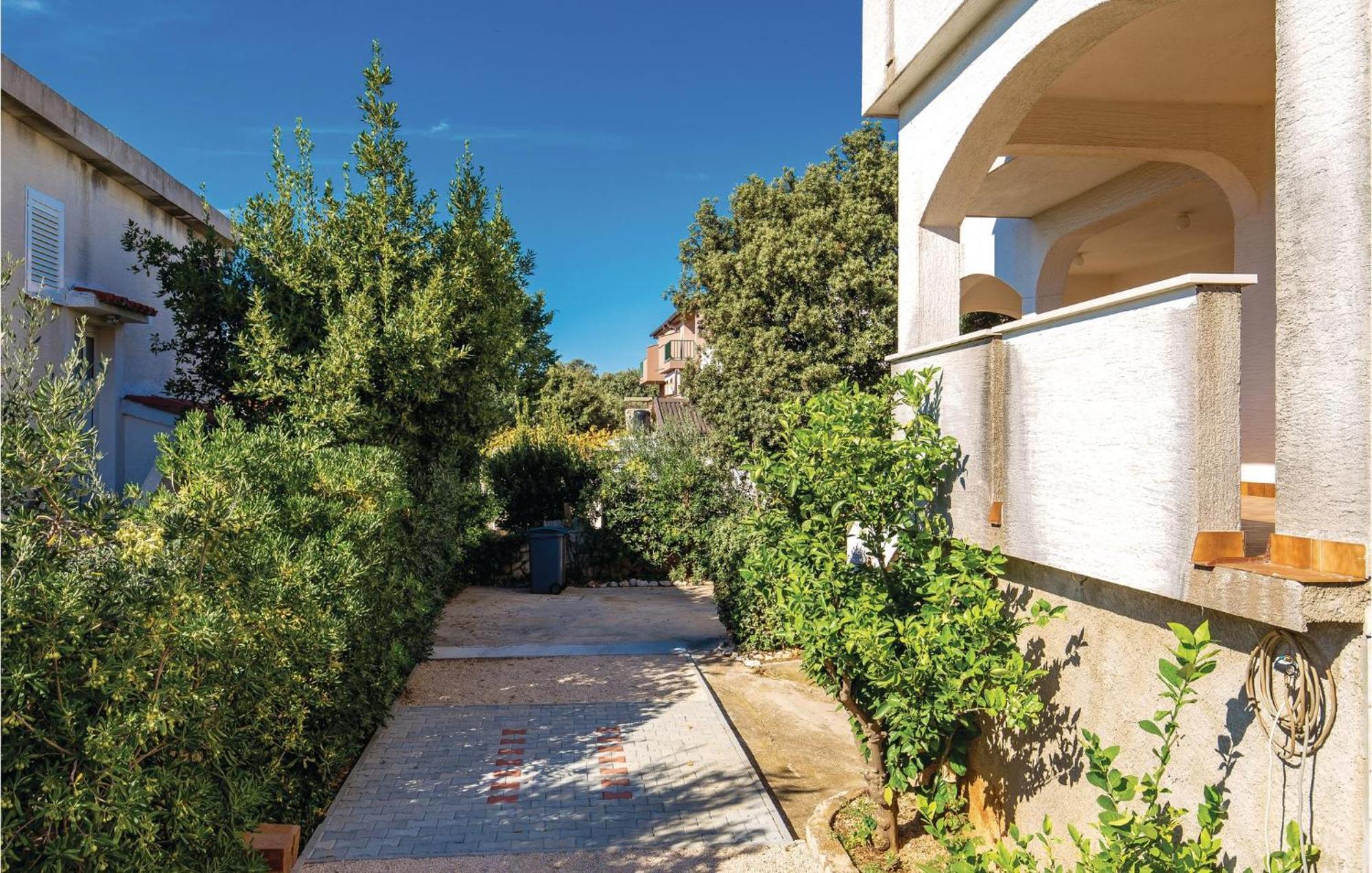 Lovely Apartment In Mandre With Wifi Εξωτερικό φωτογραφία